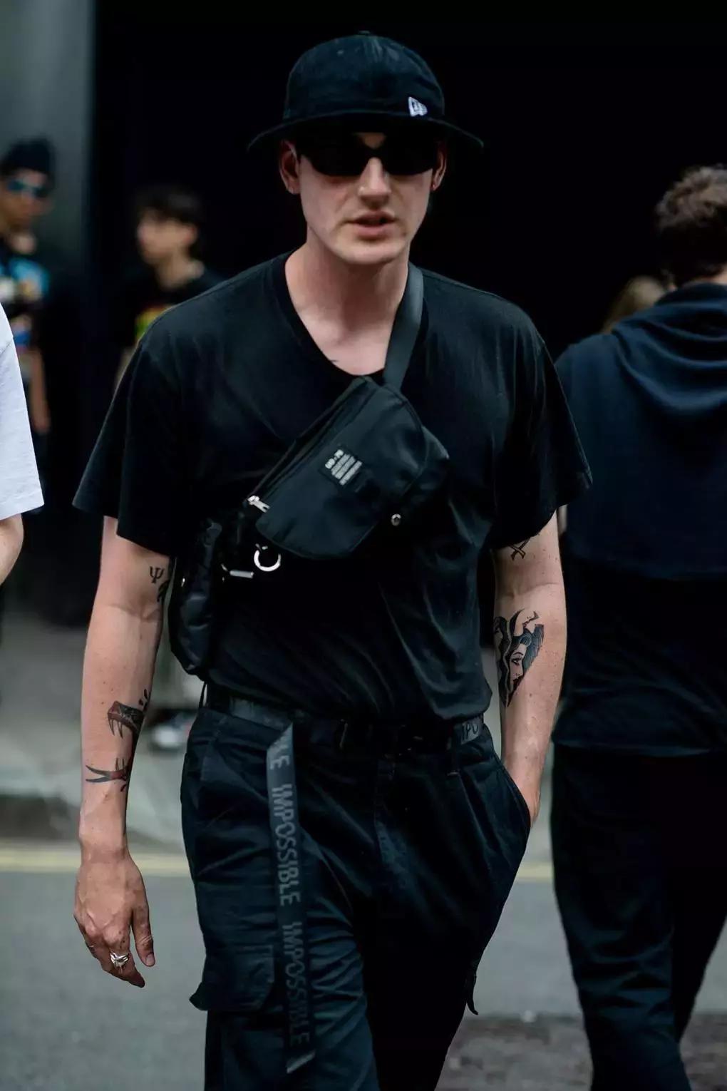 男人穿好腰带,会穿衣服的男人运气都不会太差