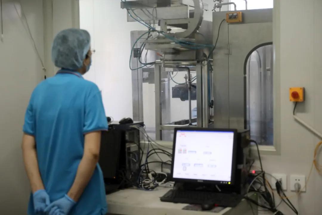 速看！@所有人：半岛请你试喝水，3桶崂翠免费送