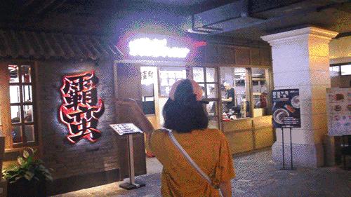 传疯了！北京第一美女找工作，简历惊呆全国！