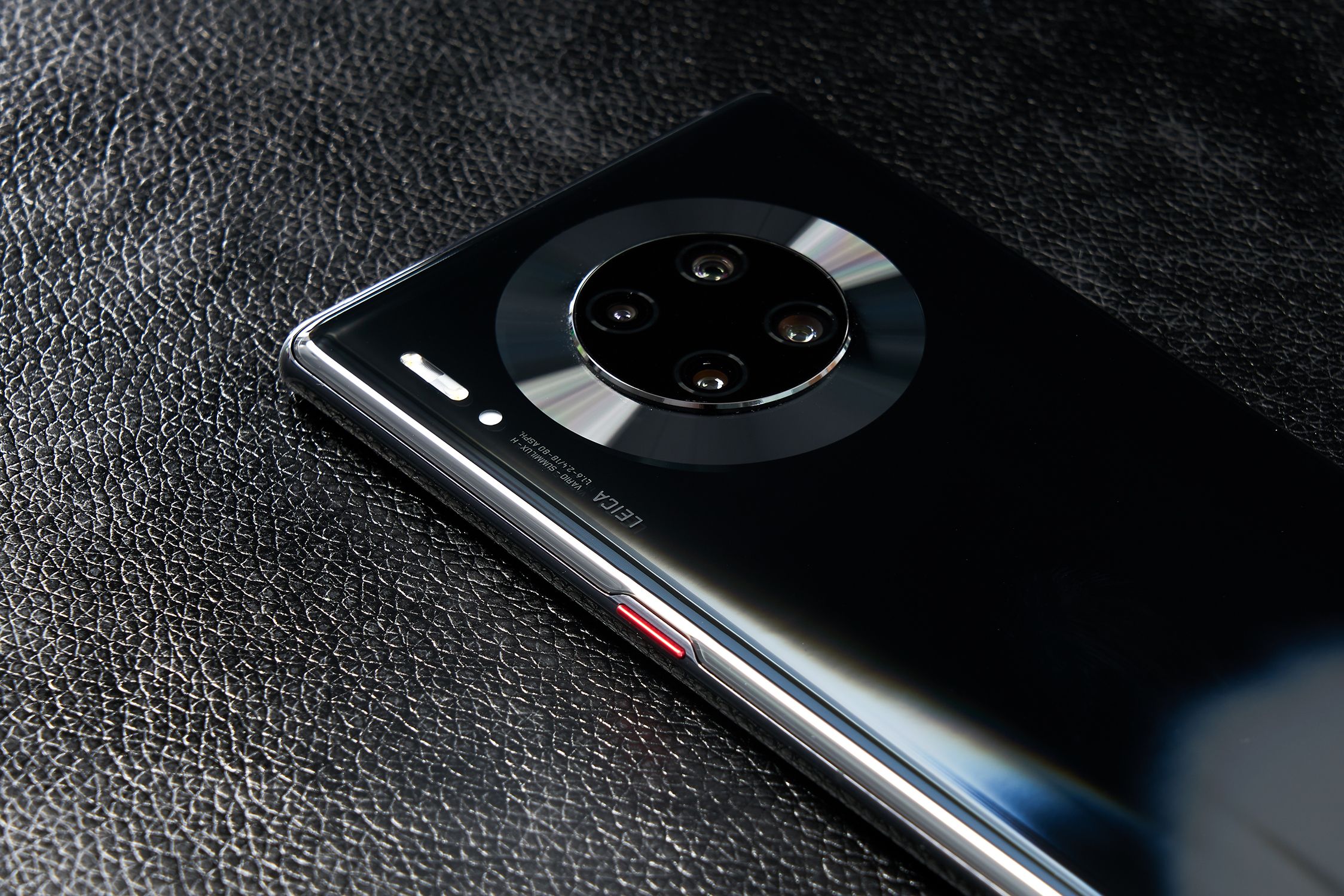 华为mate30pro屏幕评测,华为mate30pro深度评测最新