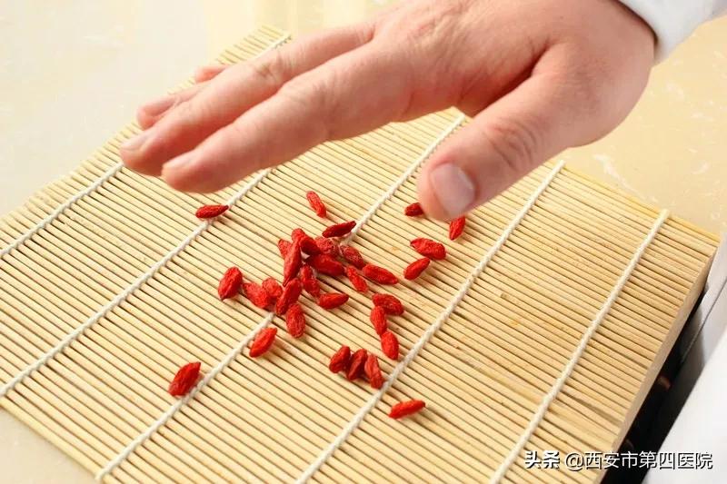 如何挑选枸杞最好的,最好的枸杞挑选方法