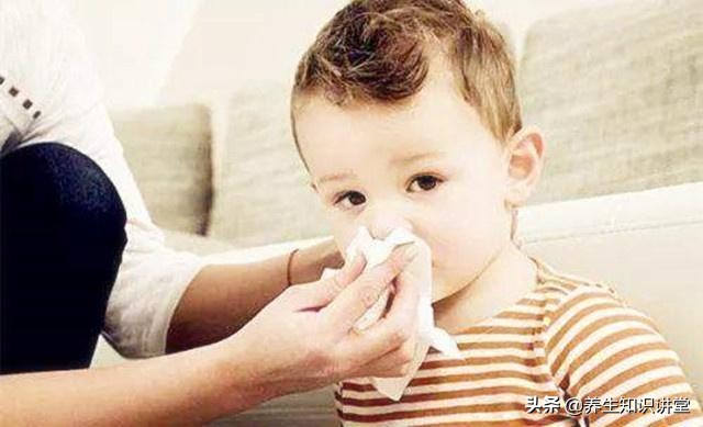 宝宝晚上呕吐是什么原因引起的,宝宝夜里呕吐怎么处理