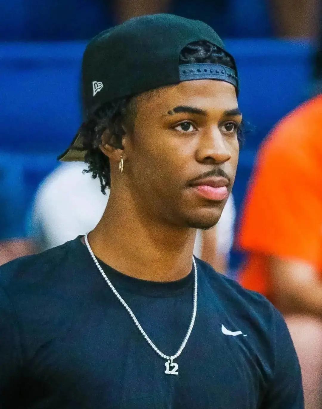 欧文nike莫兰特,欧文更新个人logo耐克