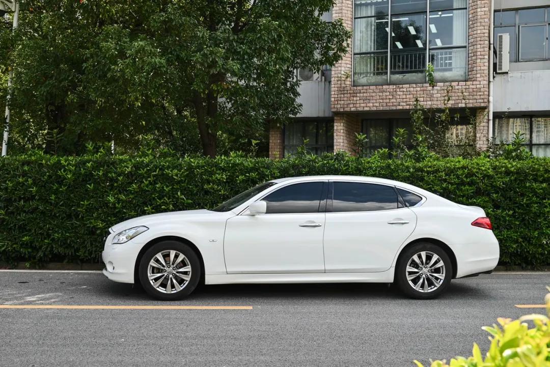 二手英菲尼迪q70l,大连二手英菲尼迪q70l汽车