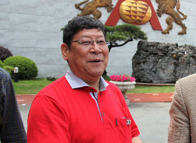 影帝夏雨现状,43岁影帝夏雨近照