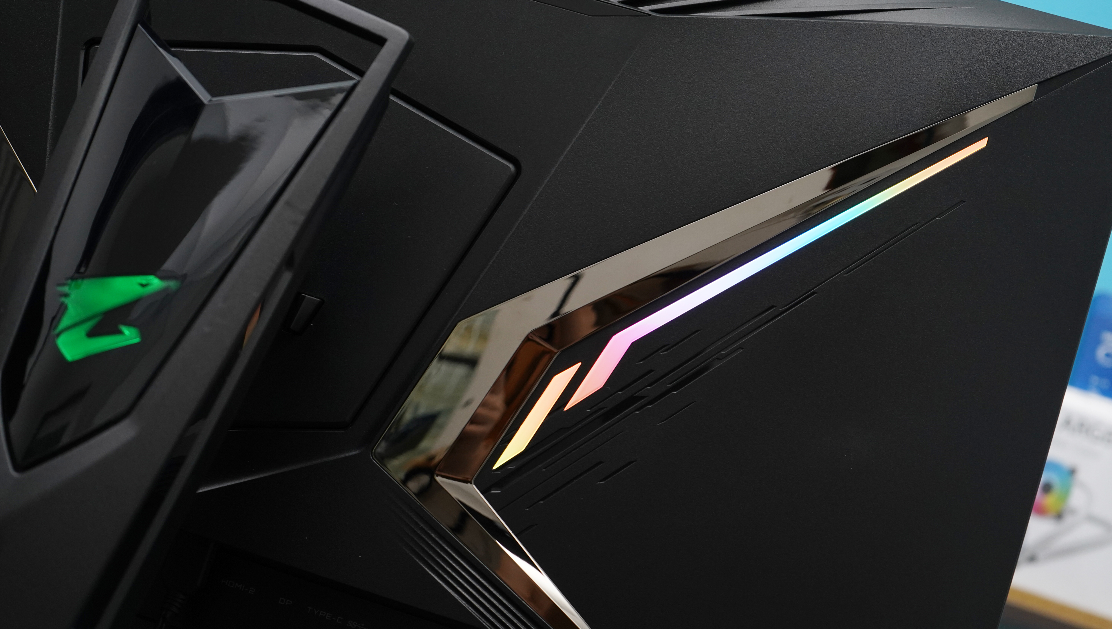 技嘉显示器aorus32英寸,技嘉aoruscv27f显示器