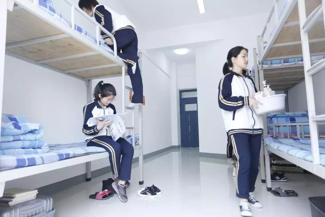 南阳第2完全学校,南阳第三个完全学校