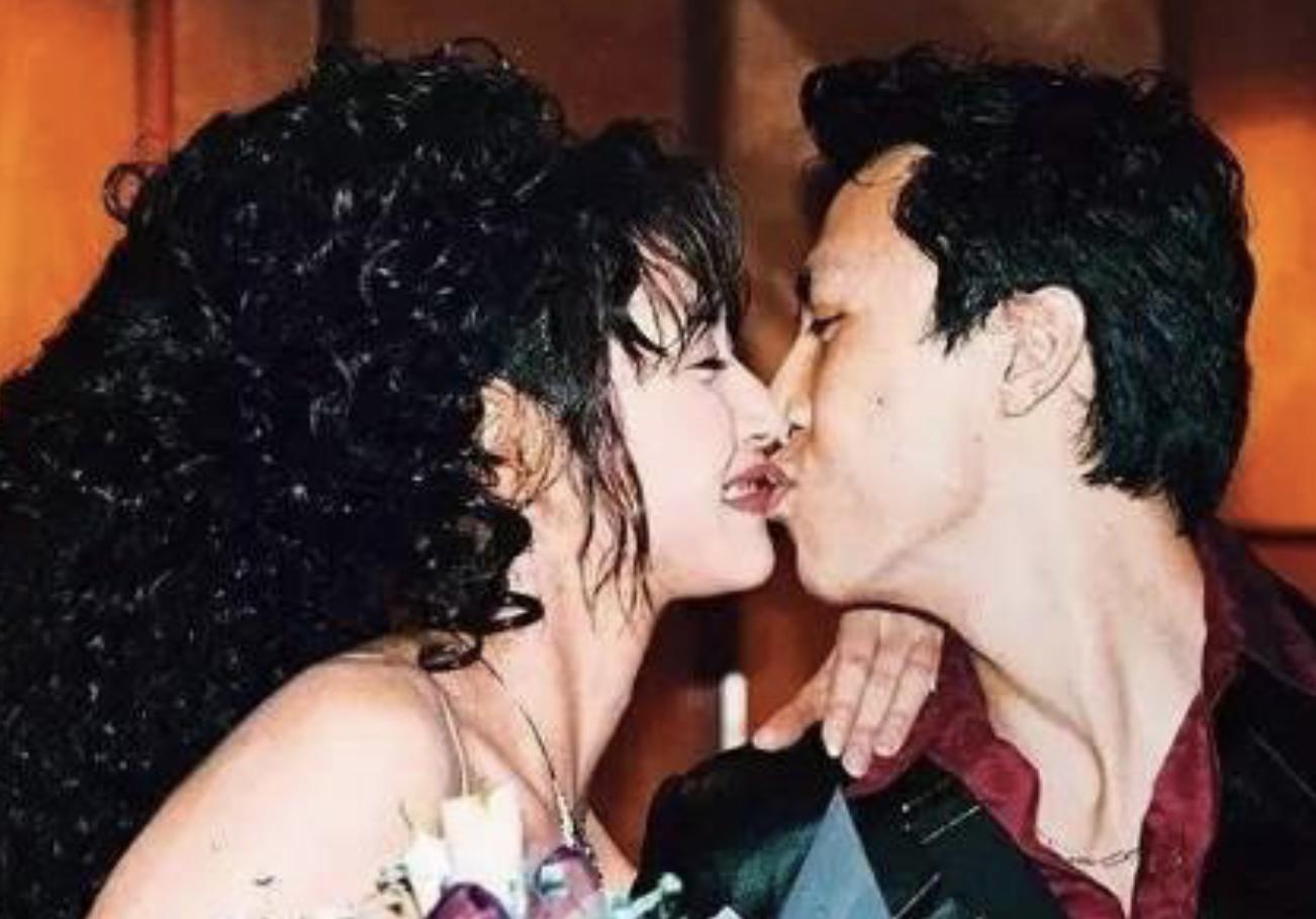 49岁万绮雯近照曝光,50岁万绮雯素颜照片