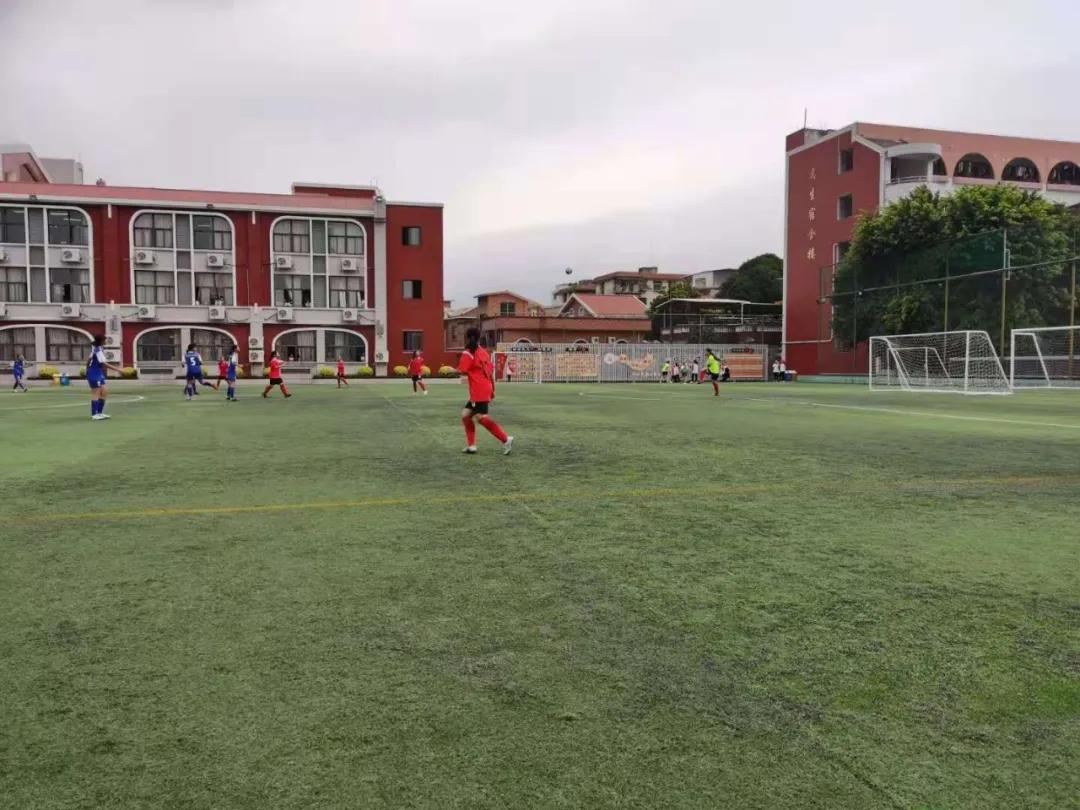 铿锵玫瑰美丽绽放女足夺冠,铿锵玫瑰1999国家女子足球队