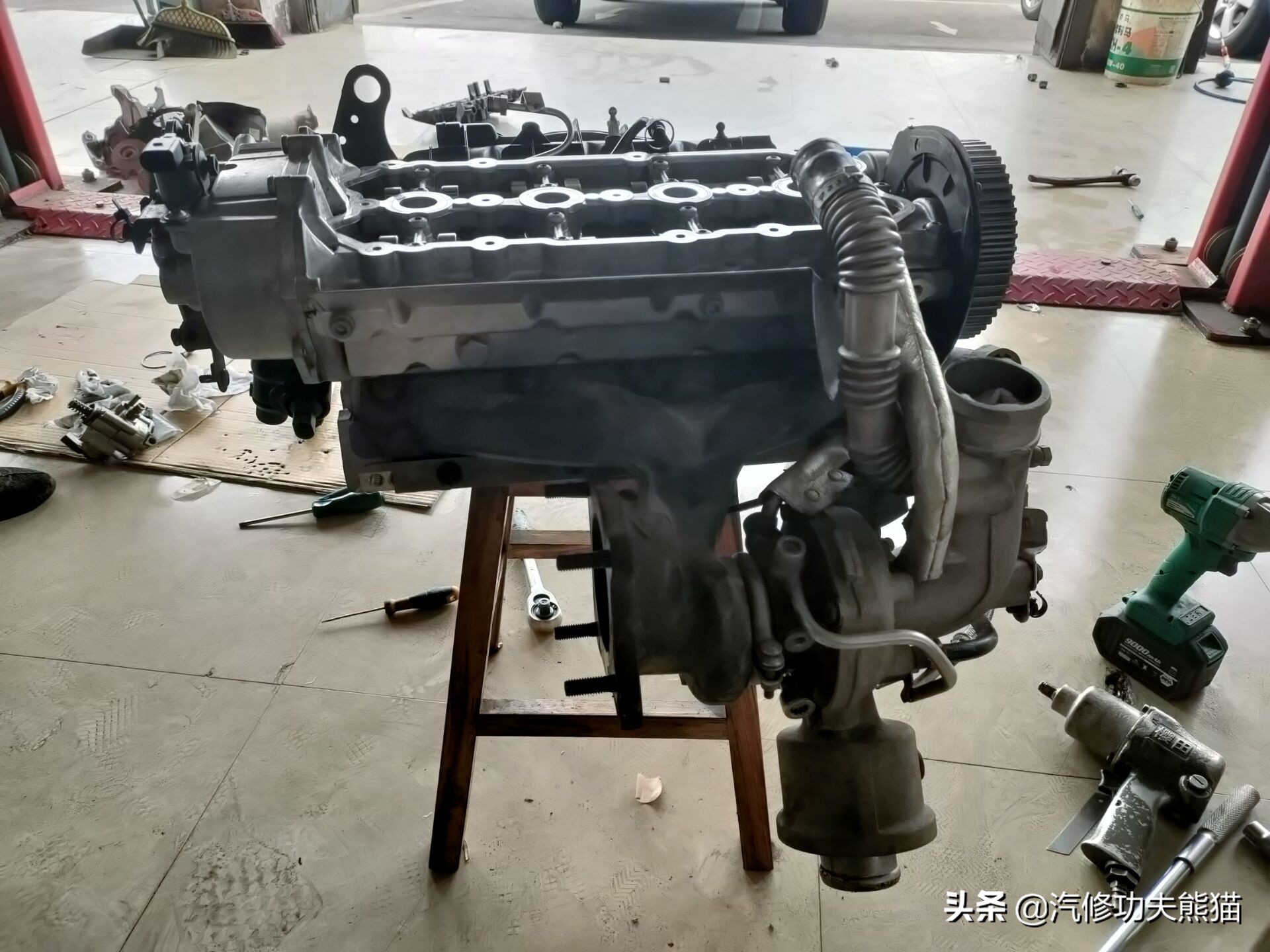 一汽奥迪a6l烧机油,08款奥迪a6l2.0t烧机油严重怎么办