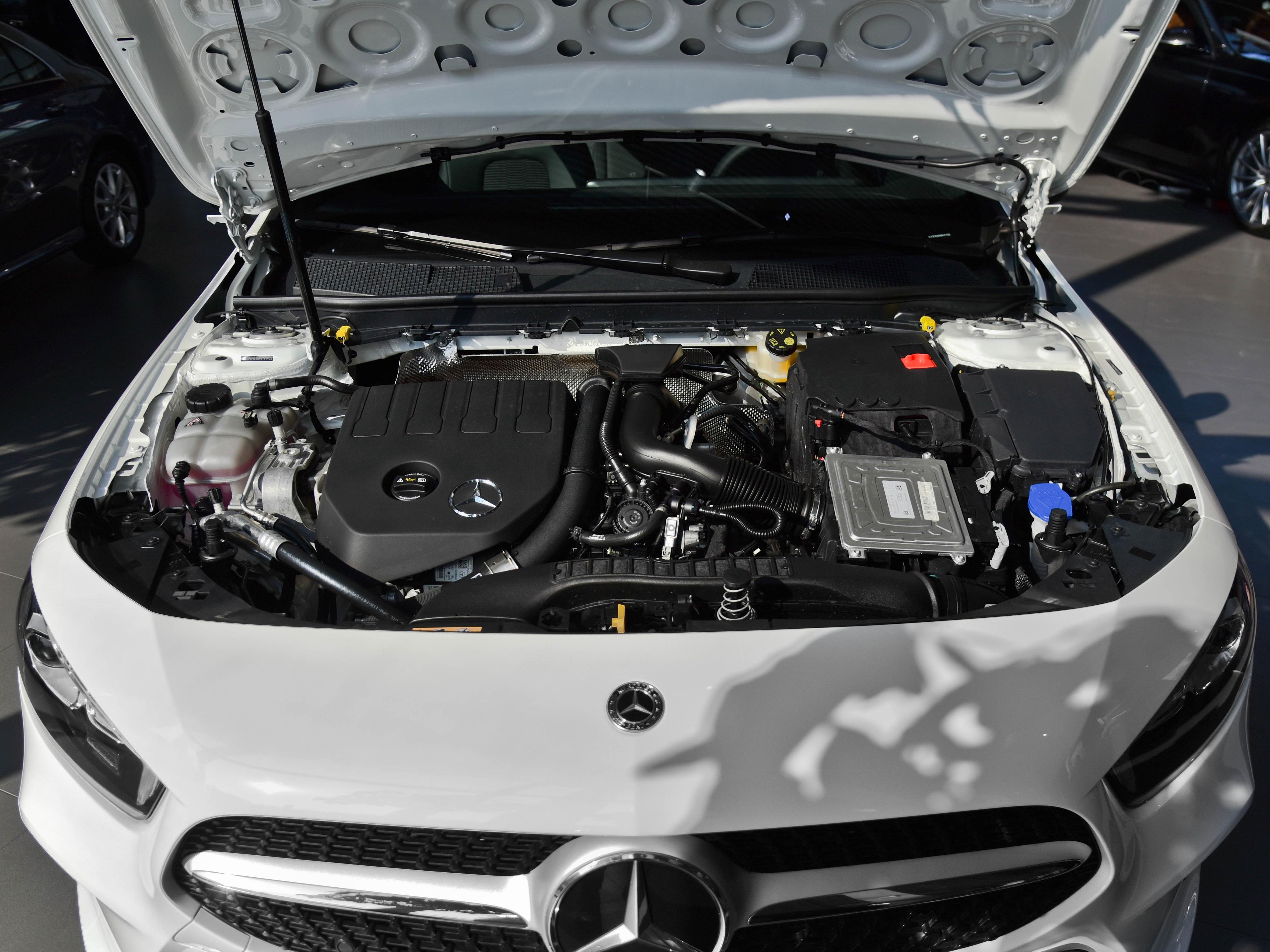 高端大气上档次国产便宜商务车,豪华进口小型车