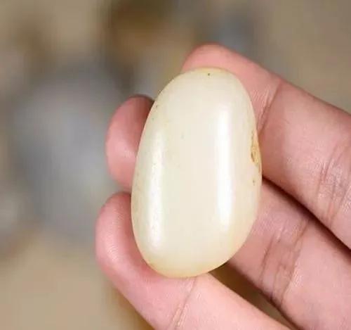 和田玉籽料中的八座金山