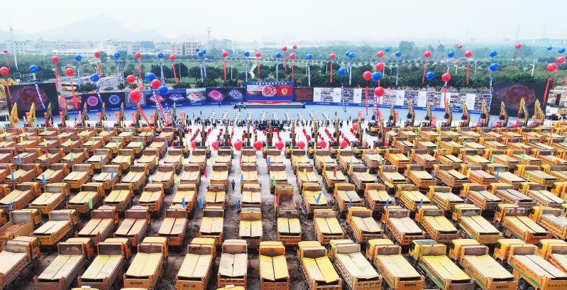 许家印恒大足球场发布会,许家印广州足球场