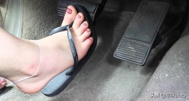开车哪些鞋子不能穿,三种开车绝对不能穿的鞋子