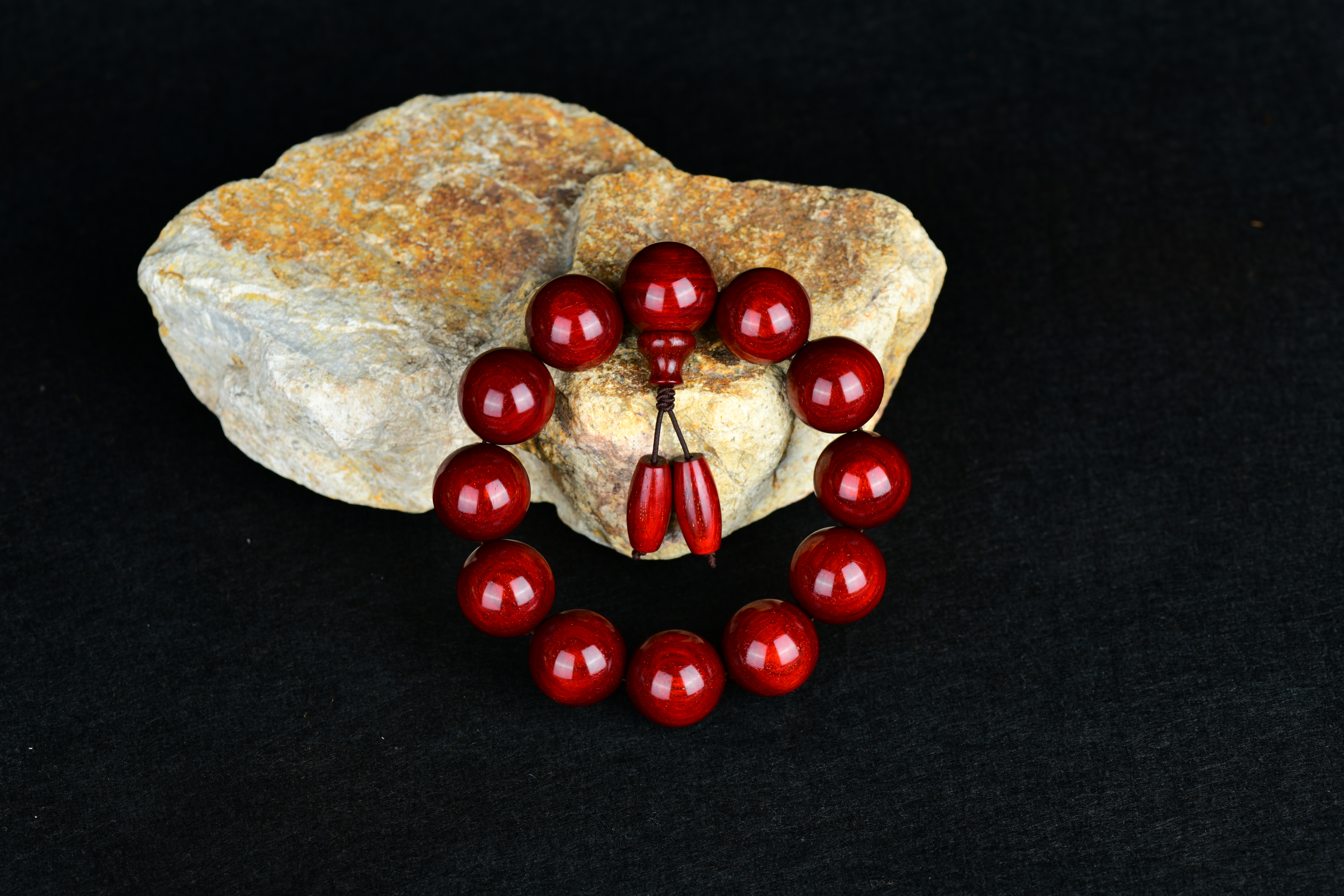 什么样的小叶紫檀木料是最好的,什么样的小叶紫檀树是最好的