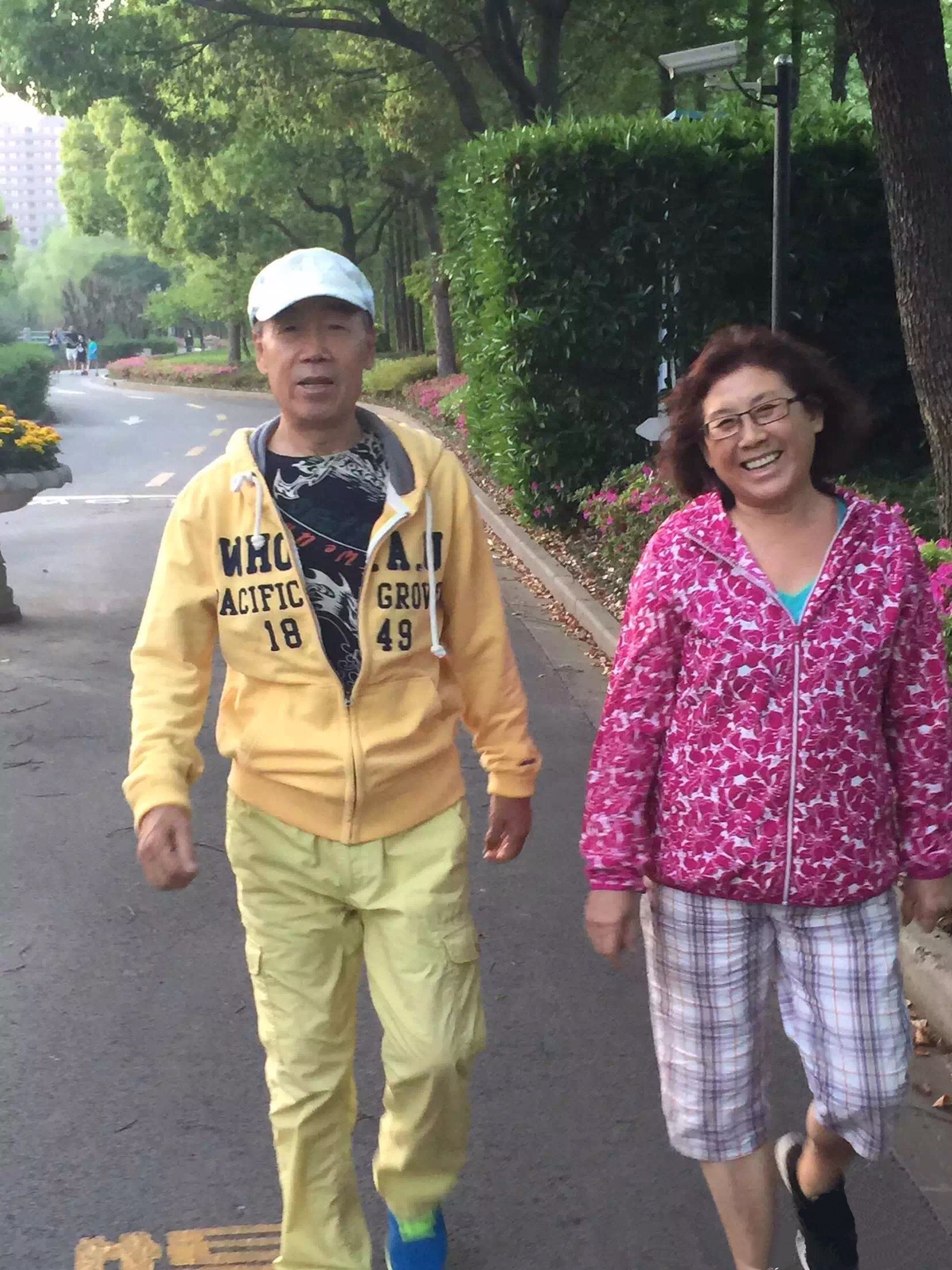 孙悦相亲相爱一家人,孙悦演唱父母的感人歌曲