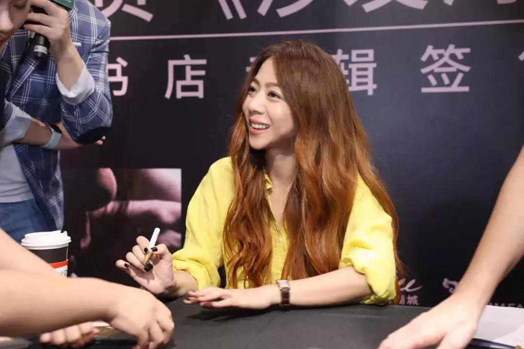 福利｜陈绮贞携新专辑《沙发海》来北京：延续谱写我们的第21年