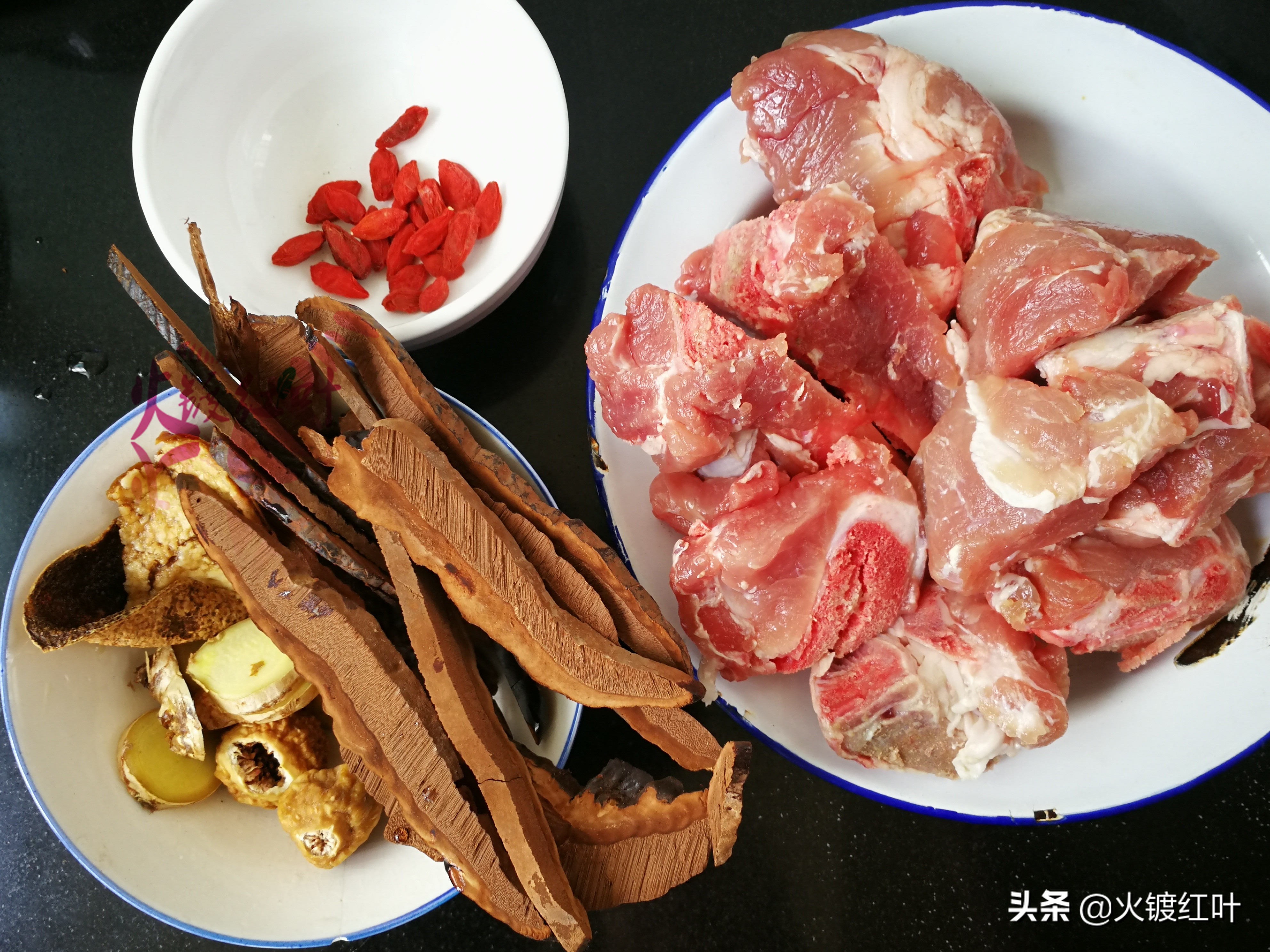 有灵芝的灵芝煲汤怎么做,灵芝孢子粉炖什么汤好喝