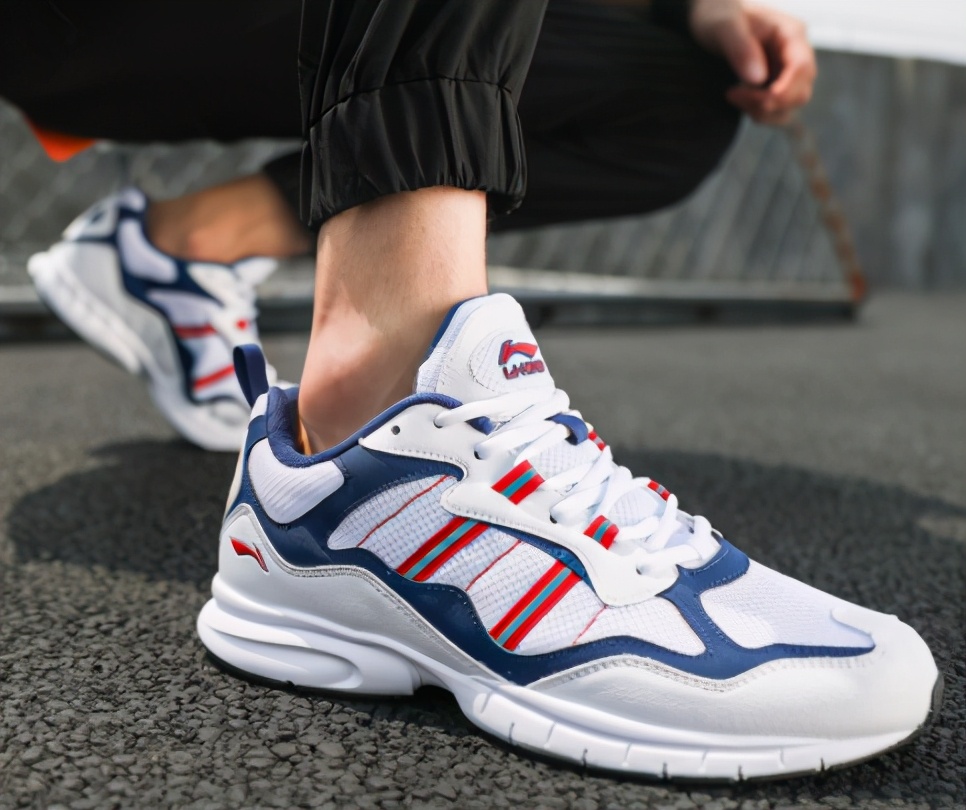 李宁现在值不值得买,李宁现在该不该买