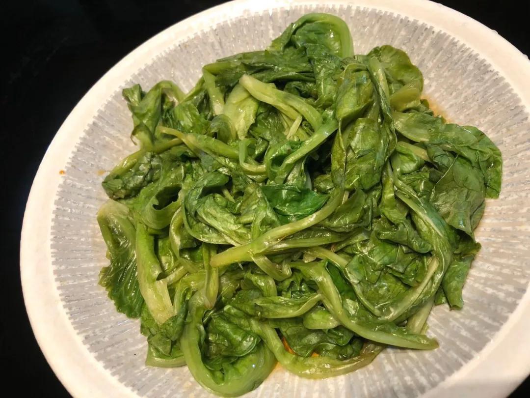 怎么把鱿鱼做得很好还会动,鱿鱼怎么炒又脆又嫩