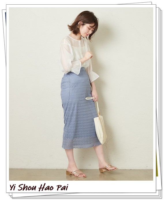 蓝色给人凉爽的感觉是什么心理,夏天蓝色衣服怎么搭配好看