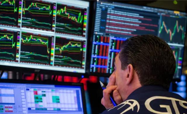 中国人居家两个月生活无忧，美国多数家庭，竟拿不出500美元？