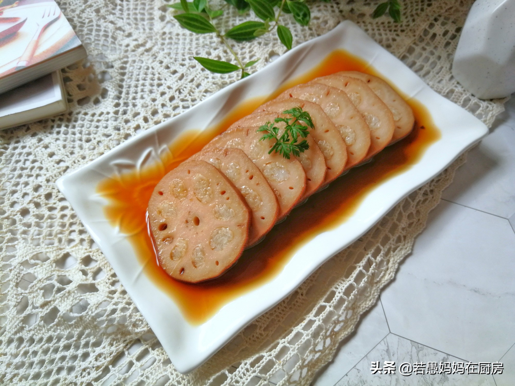 糯米藕怎么弄的又粘稠又好吃,桂花糯米藕怎么做红亮