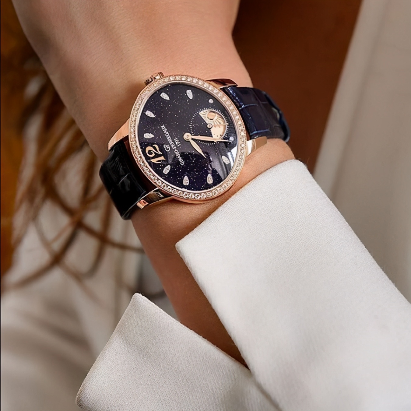 女性手表轻奢品牌,适合年轻女性戴的手表品牌