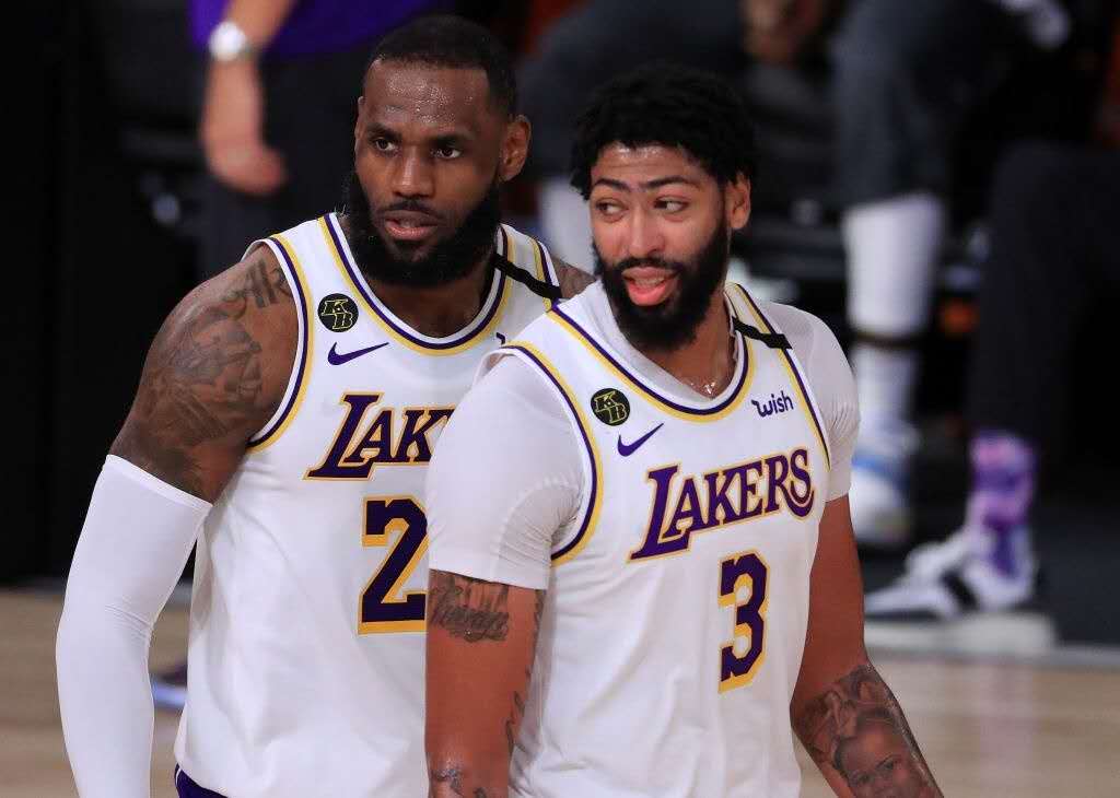 老詹一招声东击西真是艺高人胆大,老詹被吓到瞬间