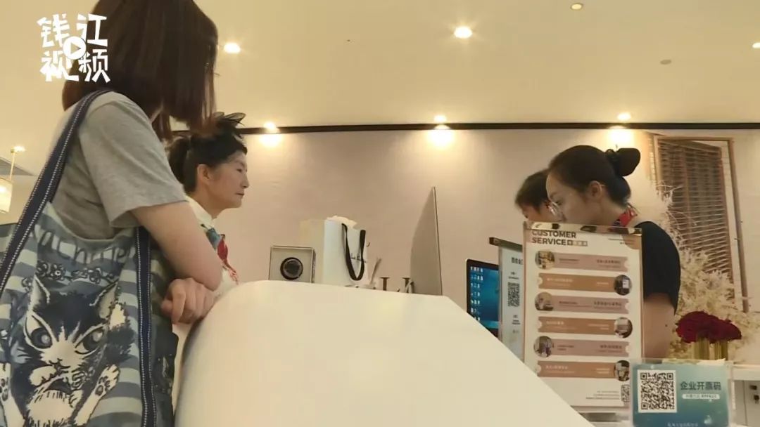 1万多买的连衣裙,1万元的裙子