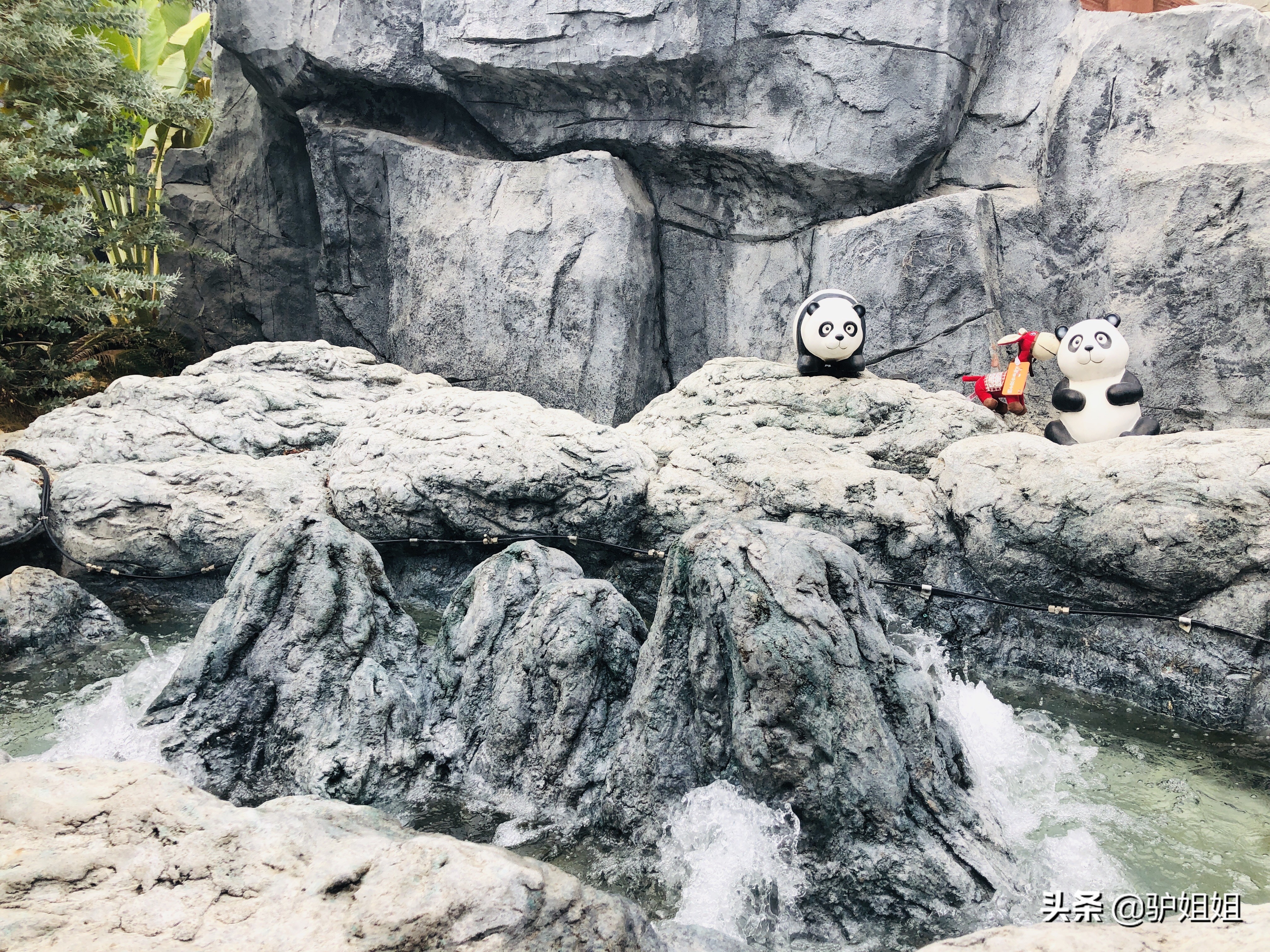 海泉湾，一对母女非常时期的避风港，泡温泉赏美景堪比世外桃源