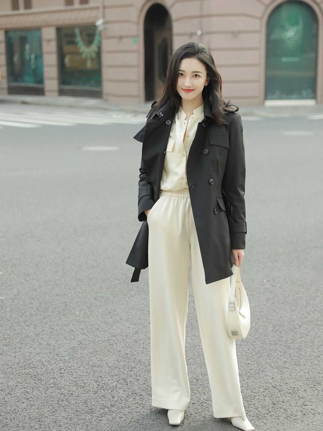 大衣穿不出来,短款收腰大衣好搭