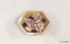 猪肚煲汤的洗法大全,猪肚汤有腥味不是坏了吧