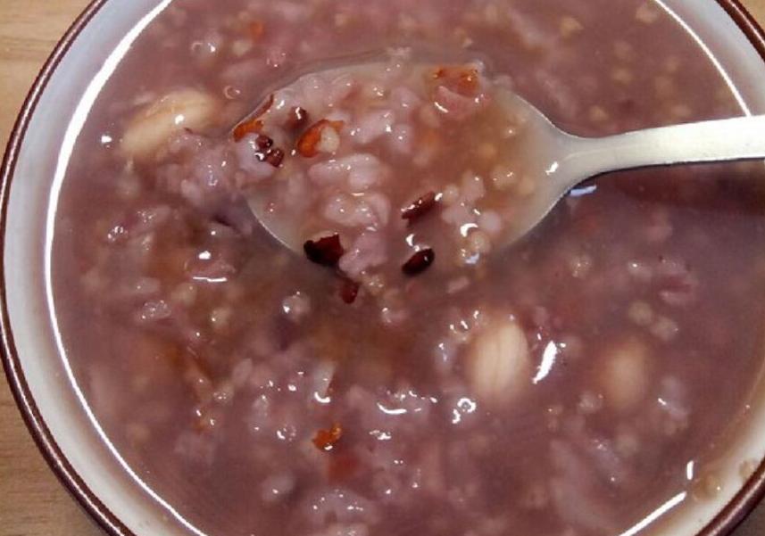 直播90后老板娘,8090后小卖铺老板娘