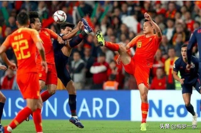 中国男足击败菲律宾后李铁发布会,国足彻底沦为三流