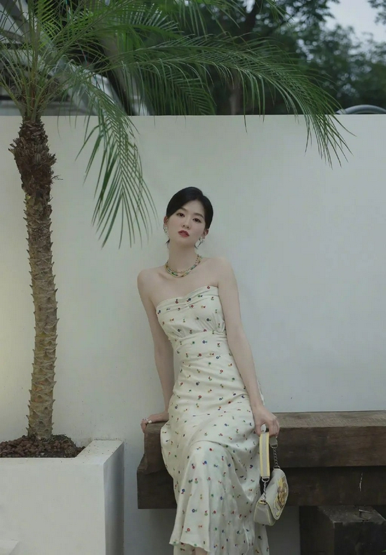 乔欣的迷你包包是什么品牌,乔欣最近有什么剧