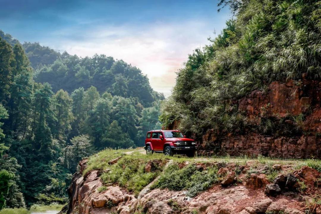 通勤越野两不误试驾坦克300城市版,最新坦克300城市版试驾