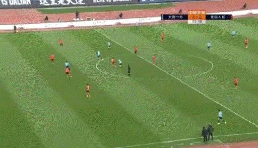 23岁加纳国脚曾3球斩杀巴萨,新赛季有望成为大连人主力征战中超