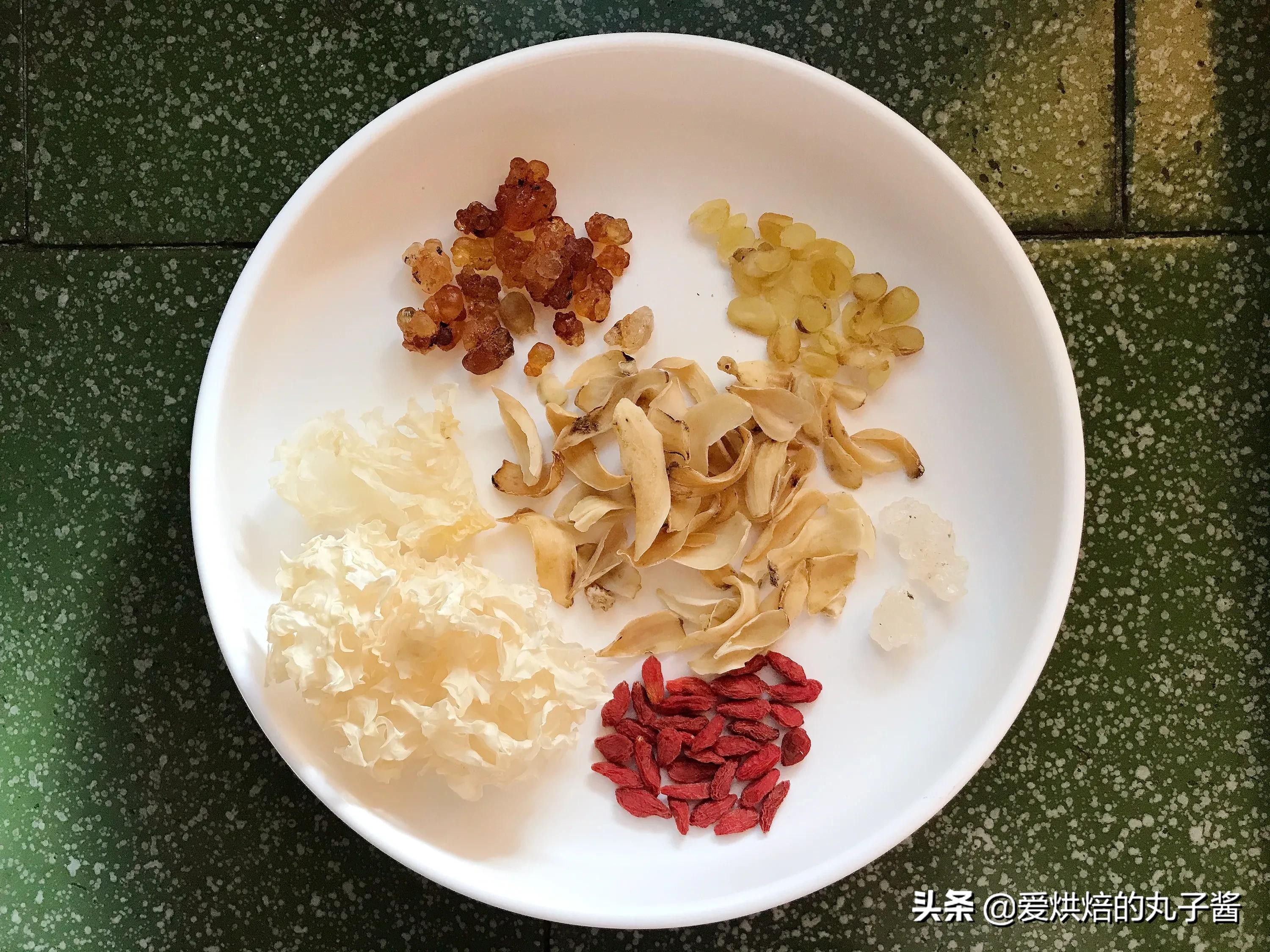 冬天给家人要多喝这碗汤驱寒暖胃,天气寒冷多喝这汤开胃下饭又营养