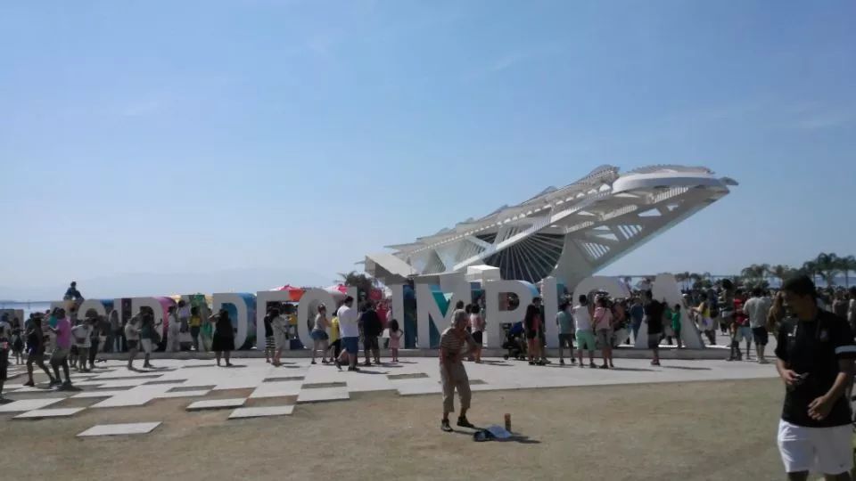 行走的耳朵抖音视频,行走的耳朵