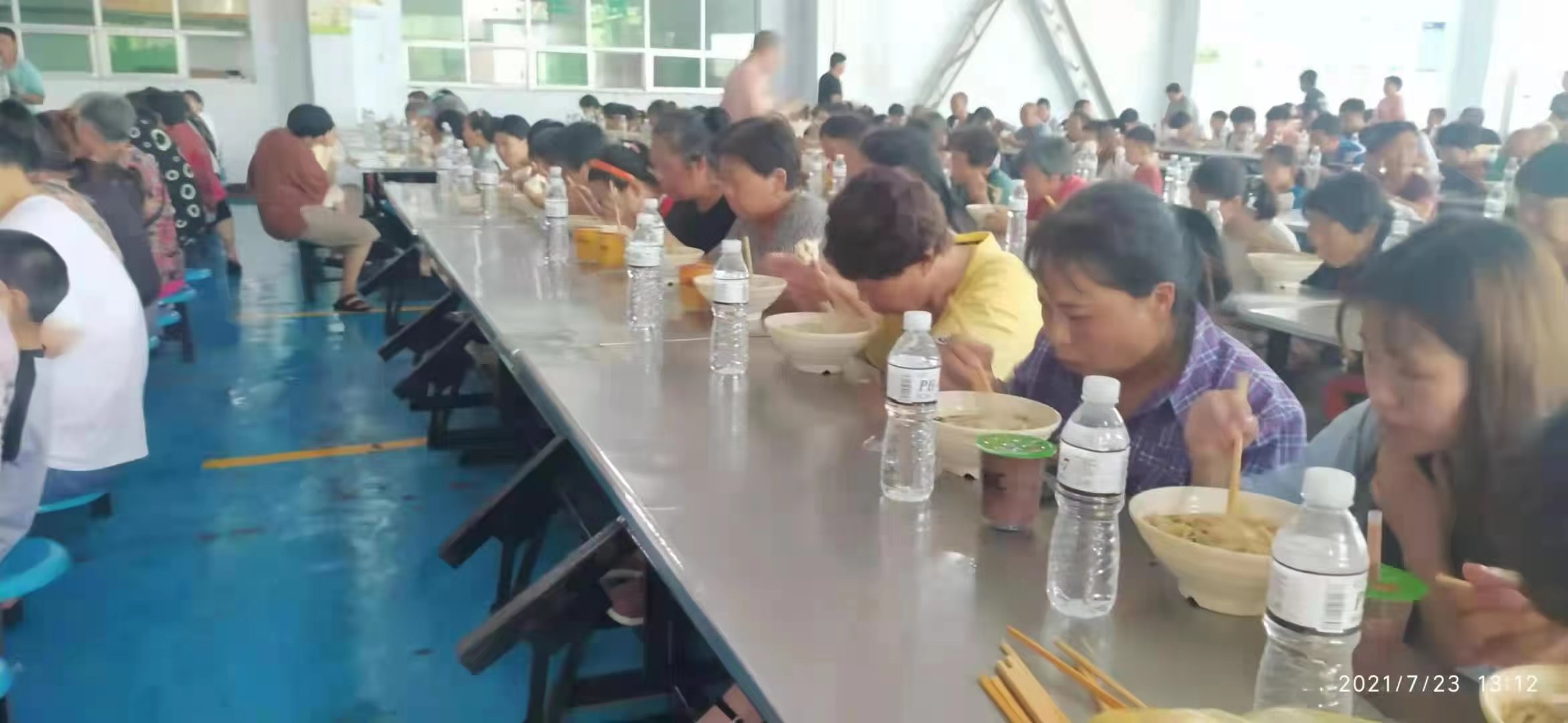 娲伨鏃犳儏骞冲畨鏈夌埍,娲按鏃犳儏浜烘湁鎯呴槻姹涗竴绾胯返鍒濆績