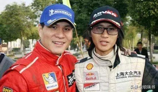 韩寒练习开赛车,韩寒什么时候开始玩赛车的