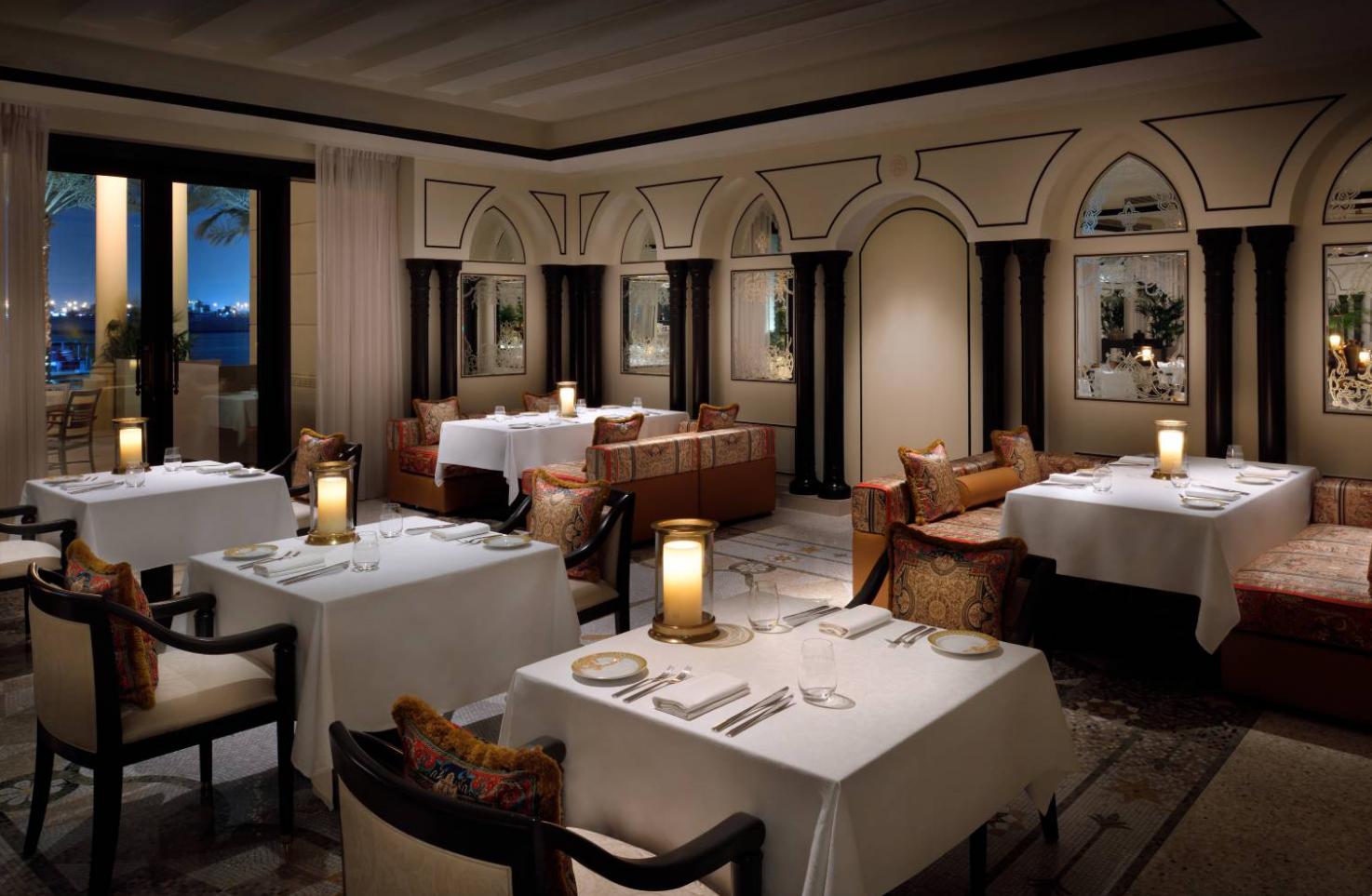 迪拜范思哲酒店帝国套房,迪拜范思哲宫殿酒店图片