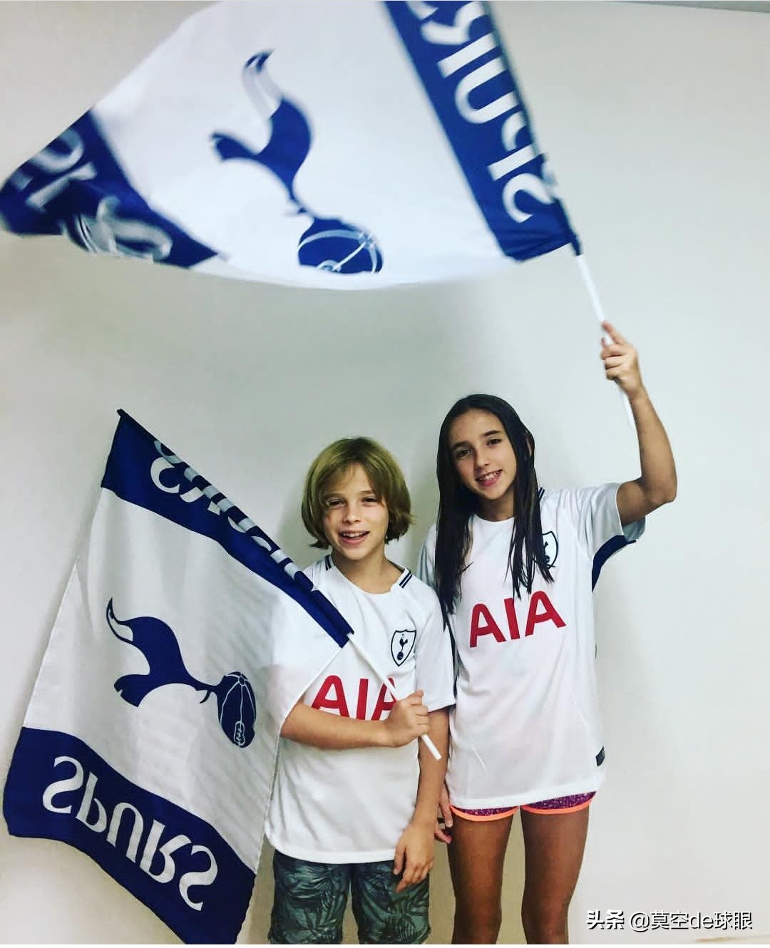 热爱足球的姐妹们最帅气,迟到的说一声,祝所有女球迷节日快乐!