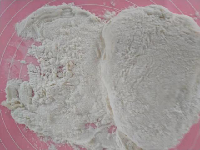 柔软劲道，凉了都不会发硬的馅饼，做法超级简单