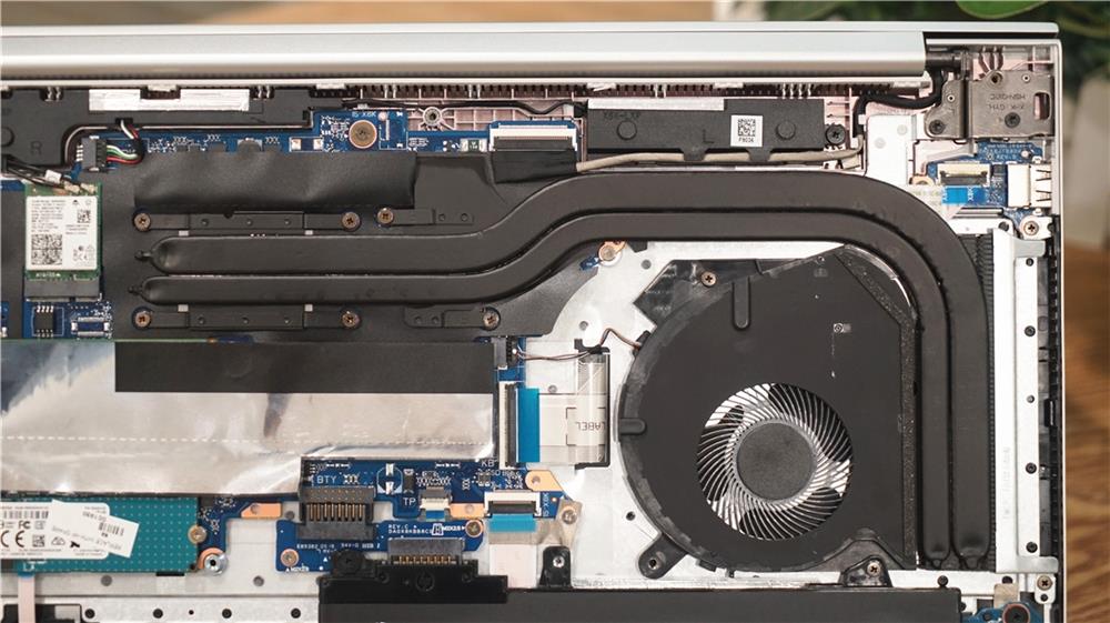 mx250满血版和残血版,惠普战66六代2023酷睿游戏测评