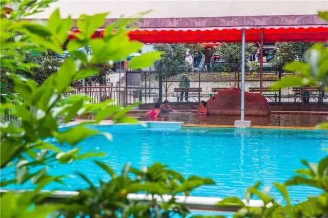 四川夏季适合泡天然温泉的地方,四川春节泡温泉推荐