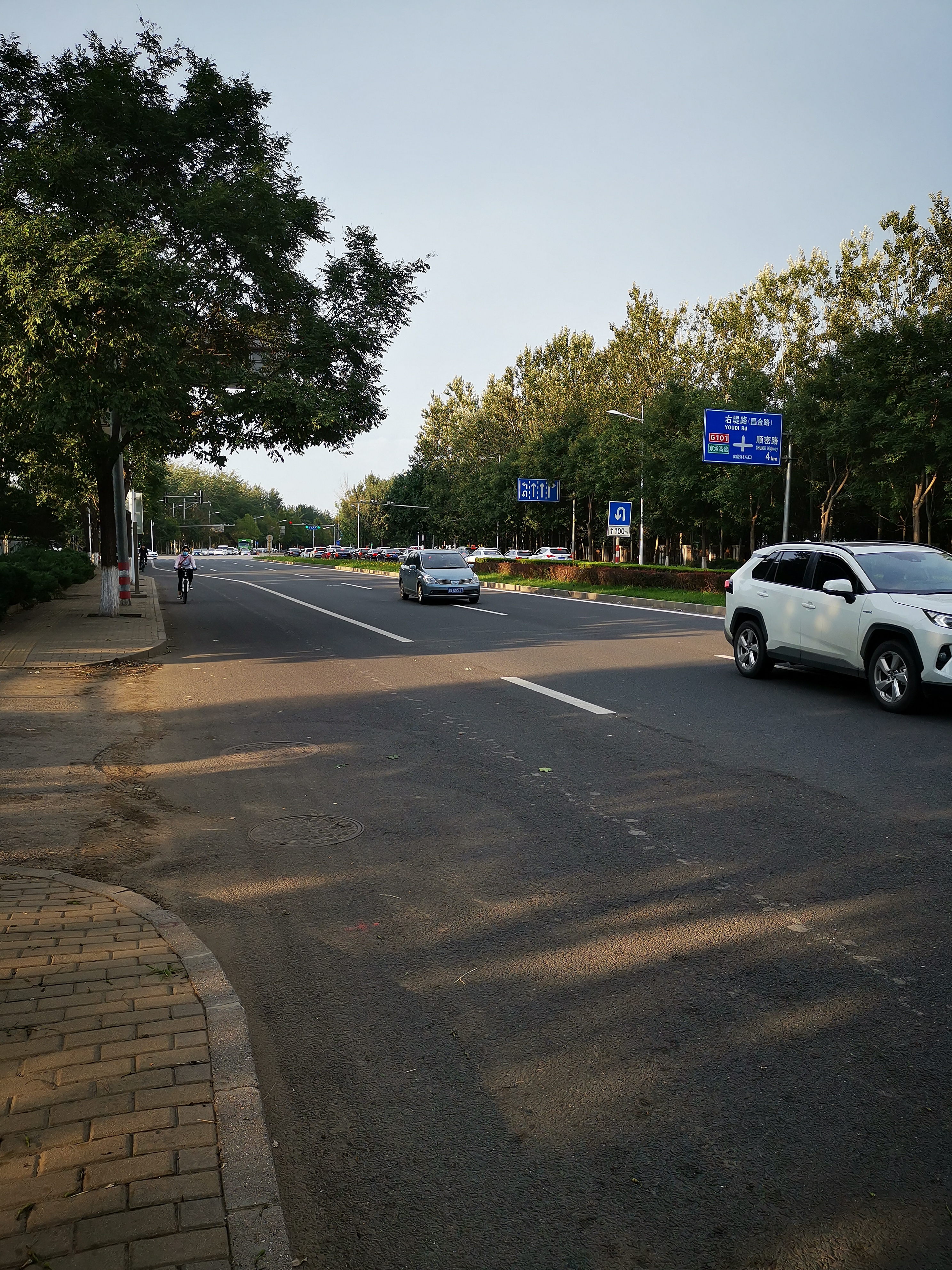 如何使民不为盗?要爱民利民,还要"使民无知无欲",对吗?