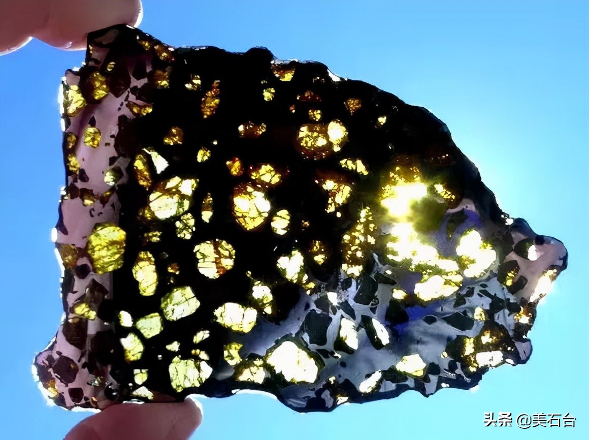 五彩斑斓陨石价格是多少,价值6000亿的石头陨石