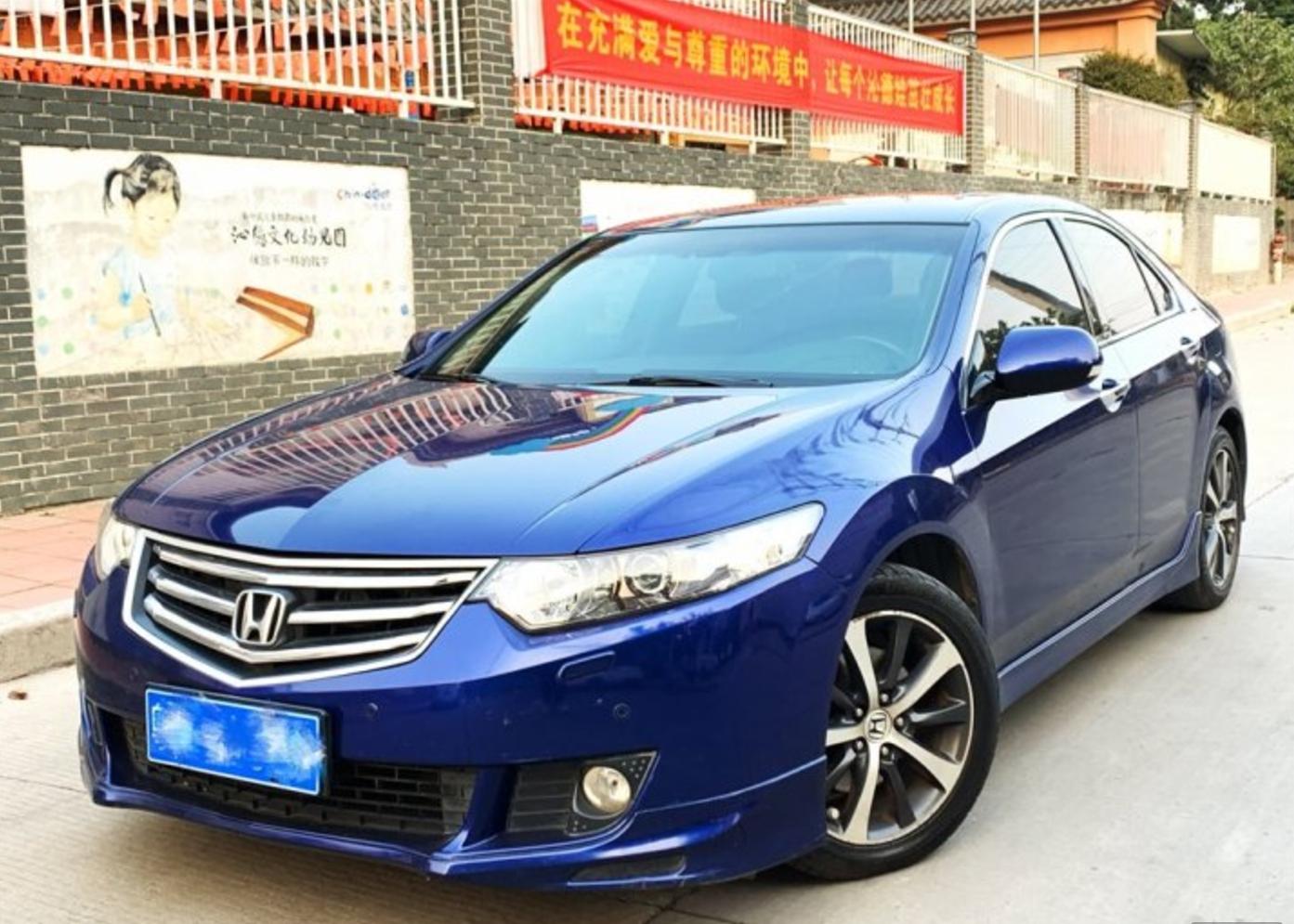 最新12代皇冠2手车,情怀皇冠最经典的一代白色二手车